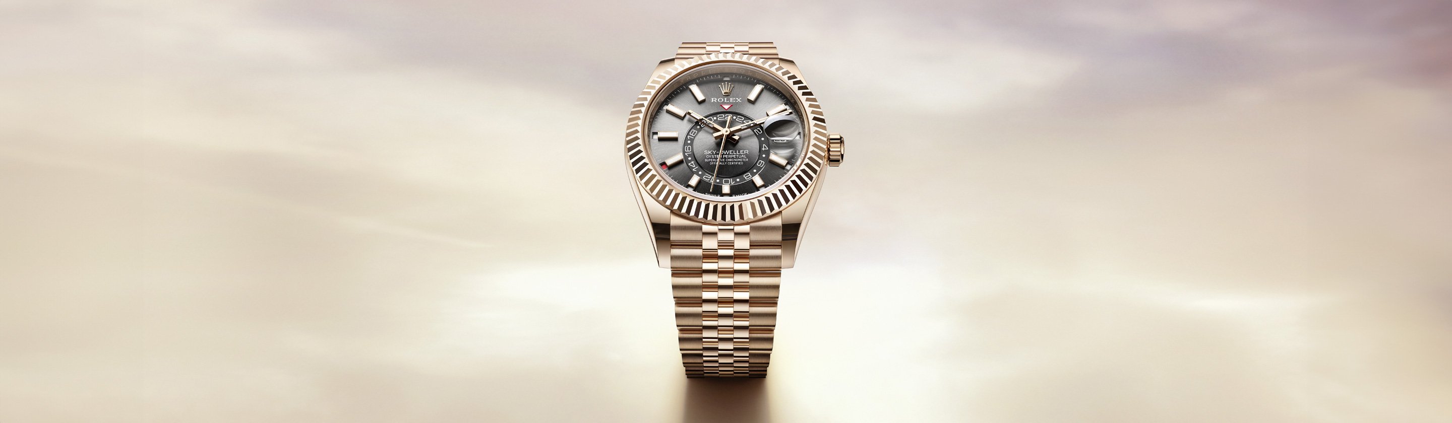 Montres Rolex Sky-Dweller - Goldfinger Saint-Barthélemy (Antilles) Montres Rolex Sky-Dweller - Goldfinger Saint-Barthélemy (Antilles)