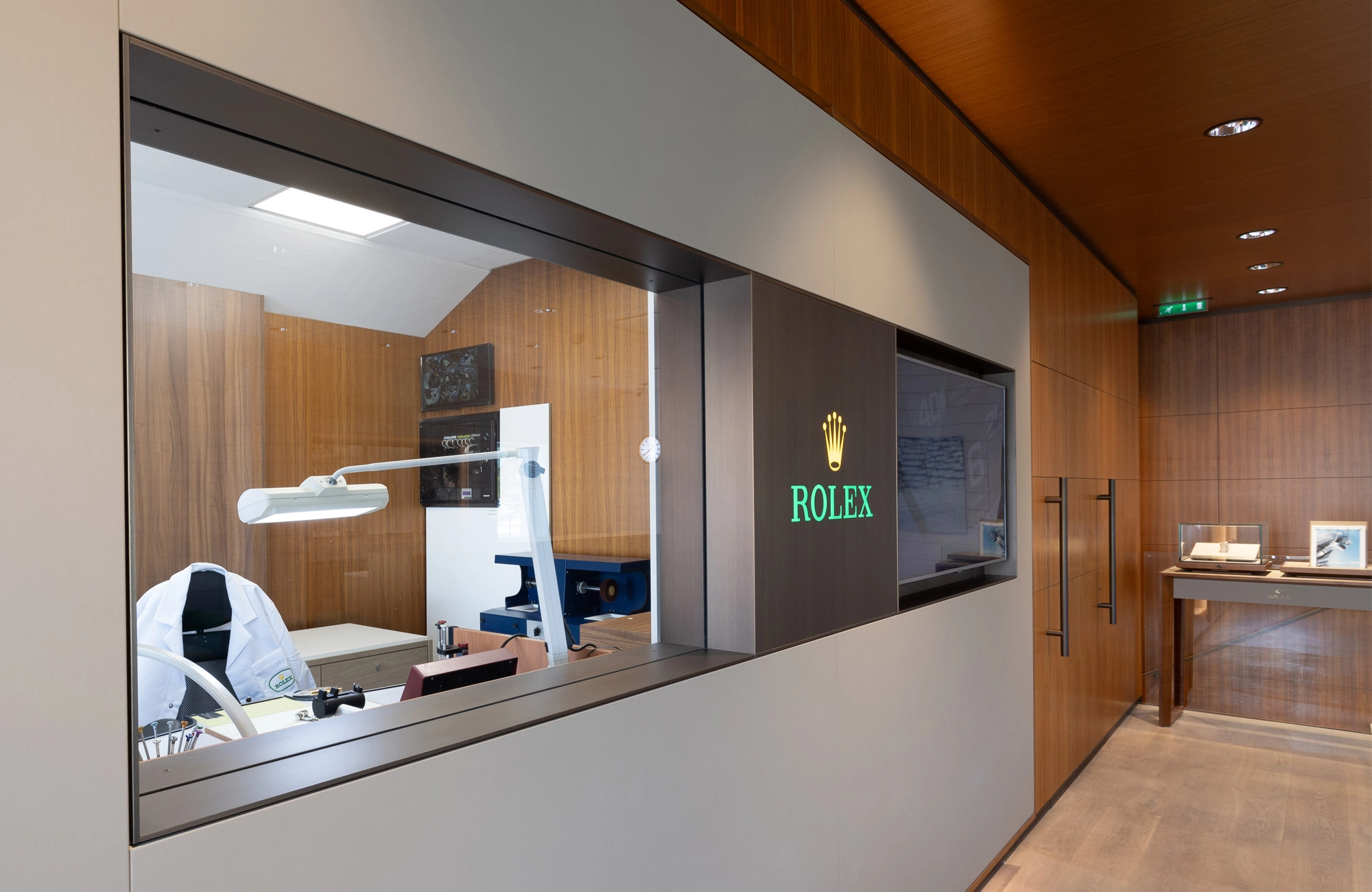 Rolex and Goldfinger history - Saint-Barthélemy Rolex and Goldfinger history - Saint-Barthélemy